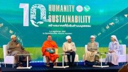 Interfaith leaders gather at the 10th-anniversary celebration of the Humanity & Sustainability Network in Bangkok, a collaboration led by Thailand's Central Islamic Council. Photo credit: