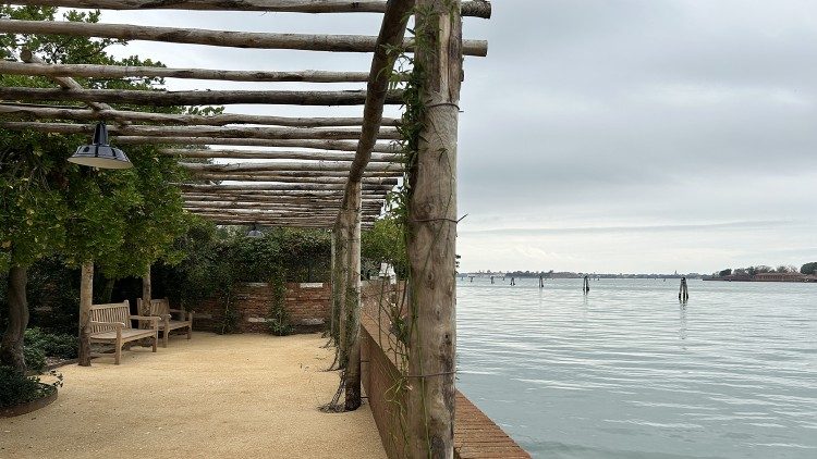 L'Orto Giardino del Redentore affacciato sulla Laguna Sud 