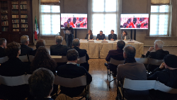 Presentación de la revista "Polyedrum" en Venecia, 6 de noviembre de 2024.