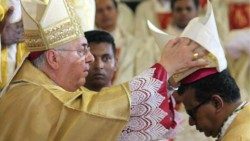 Monsignor Dennis Kuruppassery ordained as Auxiliary Bishop of Kannur 