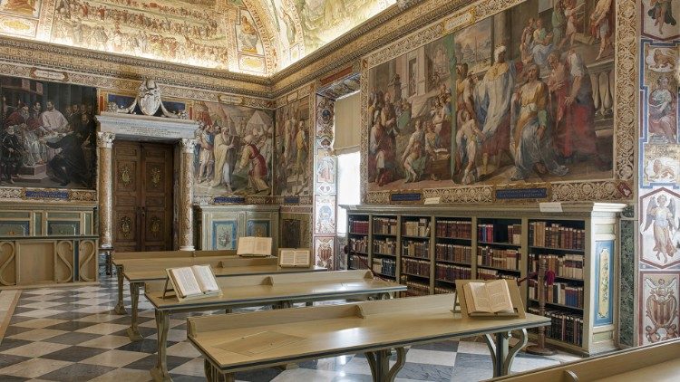 Uma sala da Biblioteca Apostólica do Vaticano