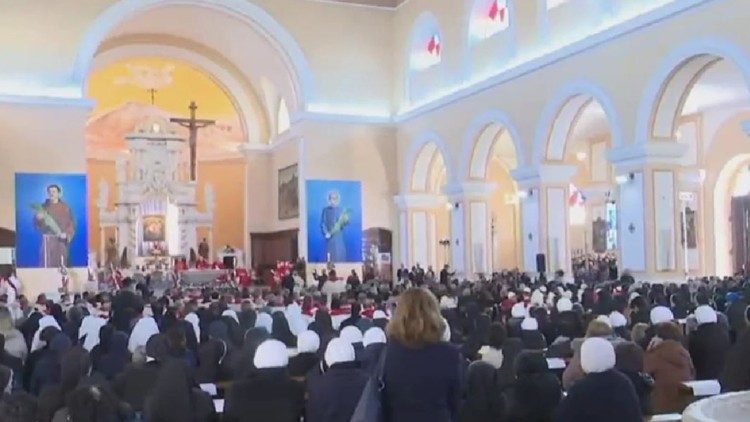 Un momento della Messa di beatificazione presieduta dal cardinale Semeraro a Scutari, in Albania