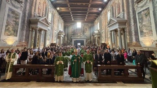 Cardinalul Pietro Parolin în Comunitatea latină a românilor catolici din Roma