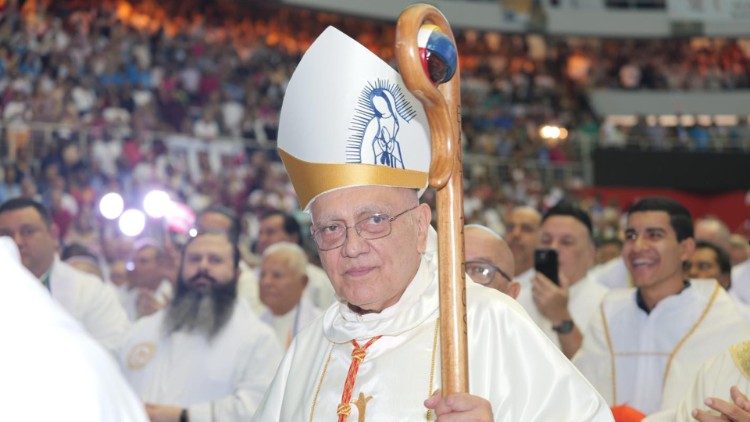 El Cardenal Baltazar Porras, Legado Pontificio en el VI CAM, presidió la santa misa de apertura. (@CAM6)