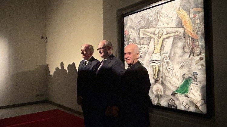 Inaugurazione della mostra: il Pro-prefetto del Dicastero, S.E. Mons. Rino Fisichella, il Commissario straordinario per il Giubileo, il sindaco Roberto Gualtieri, il presidente di Fondazione Roma Franco Parasassi