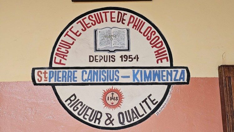 Logos de la faculté de philosophie Saint Pierre-Canisius de l'ULC