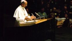 Le pape Paul VI à l'ONU en 1965. 