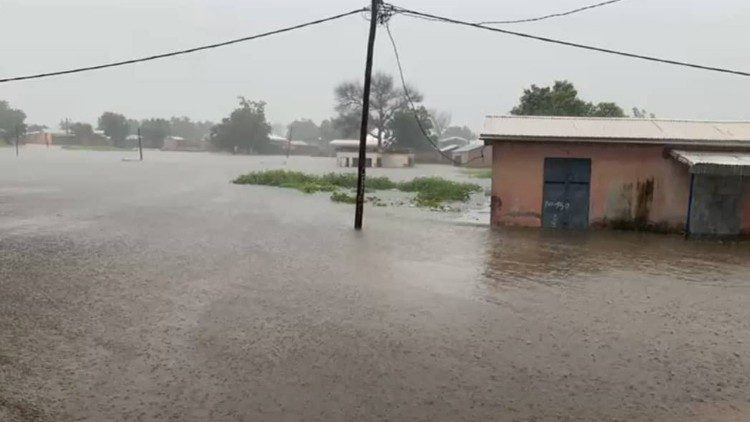 Cameroonian Bishops announce a collection for flood victims