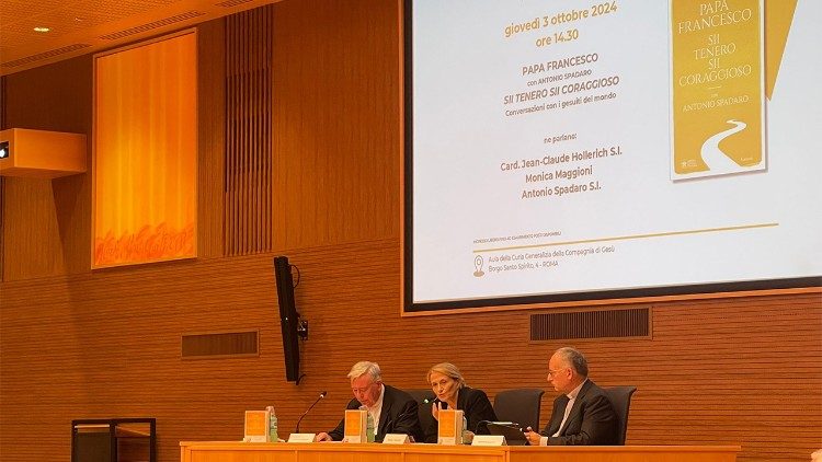 La presentación del libro en la Curia de los jesuitas