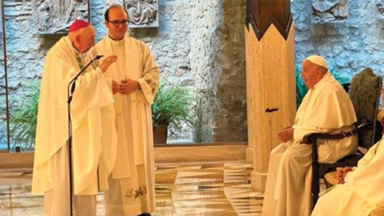 El nuncio Acerbi, con el Papa