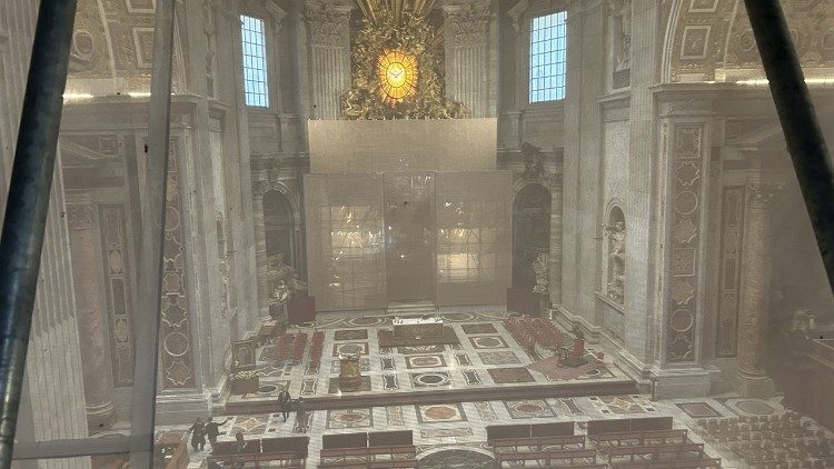 Sui ponteggi del Baldacchino e della Cattedra di San Pietro