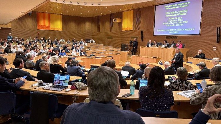 Il Forum "Il Popolo di Dio soggetto della missione", nell'aula magna della Curia generalizia dei gesuiti