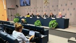 La conferenza stampa sui lavori del Sinodo sulla Sinodalità nella Sala Stampa della Santa Sede