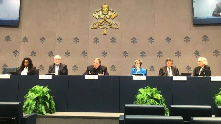 Briefing desde la Oficina de Prensa de la Santa Sede - XVI Asamblea General Ordinaria del Sínodo de los Obispos, viernes 11 de octubre de 2024.