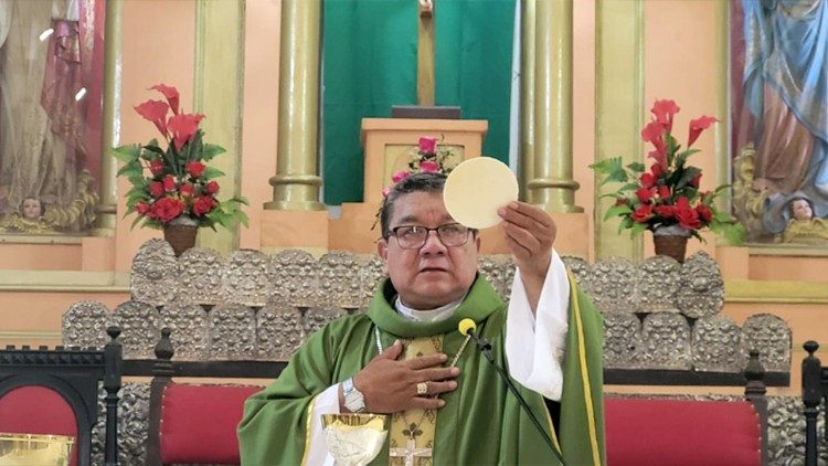 Monseñor Aurelio Pesoa Ribera, presidente de la Conferencia Episcopal de Bolivia y obispo del Vicariato Apostólico del Beni