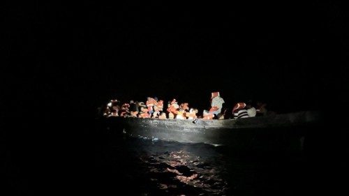 Drammatico salvataggio nel Mediterraneo. Sulla Mare Jonio 58 migranti allo stremo