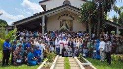 Des participants à la première assemblée générale plénière de la Conférence des Supérieurs Majeurs de la République Démocratique du Congo (Cosuma) au centre Theresianum de Kinshasa (13-19 octobre 2024).