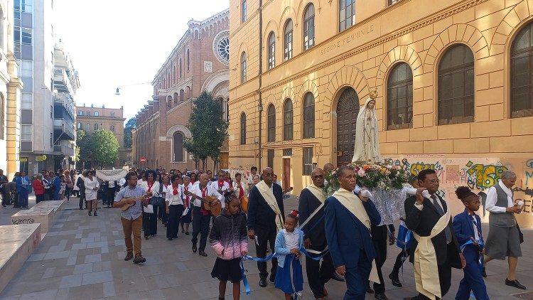 Procissão da festa de Nossa Senhora do Rosário, Comunidade cabo-verdiana em Roma, 13-10-24