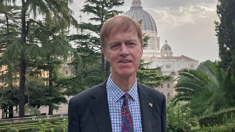 Sir Stephen Timms govori za Vatican News