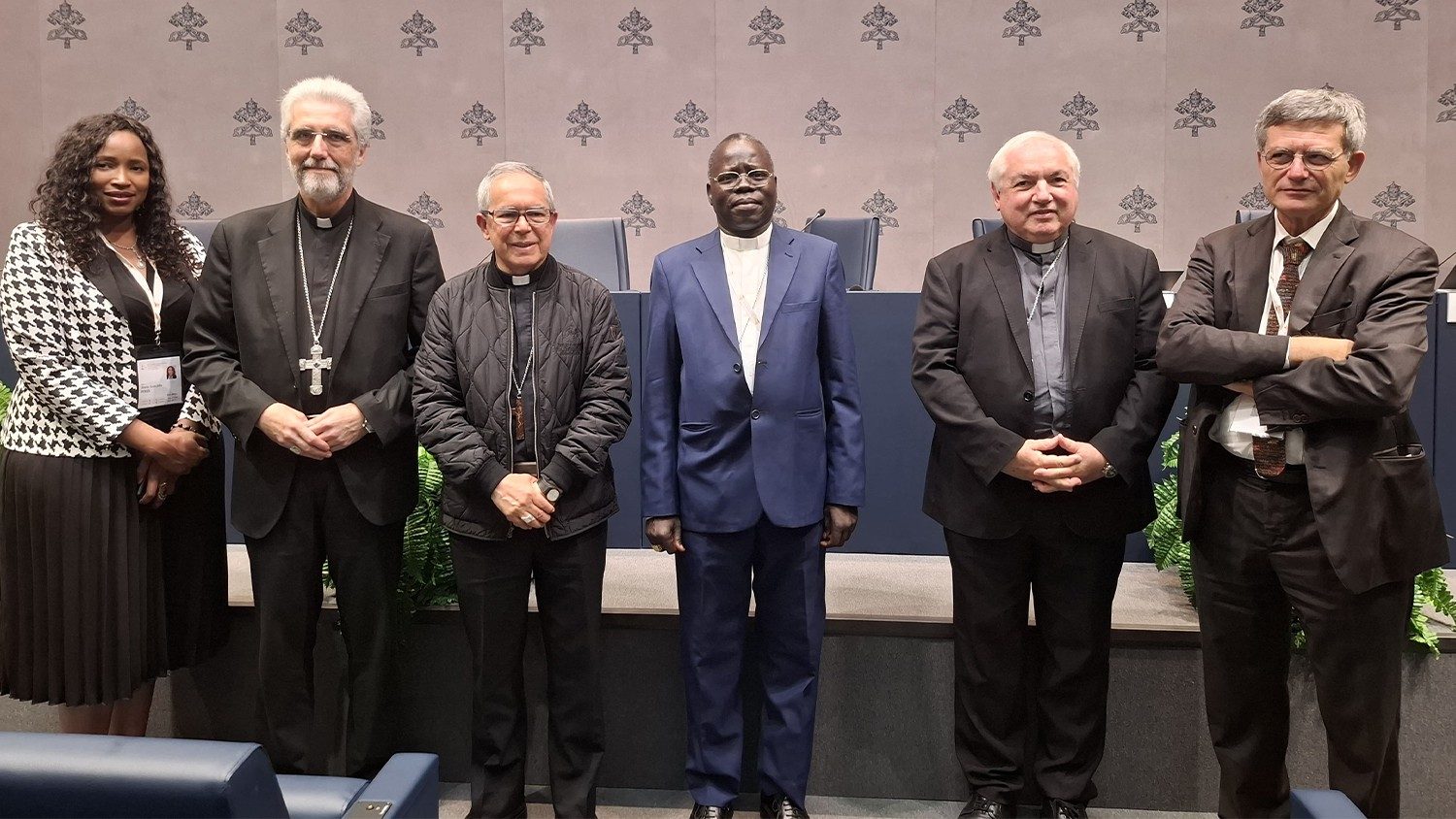 The Synod analyzes the relationship between global and local churches – Vatican News