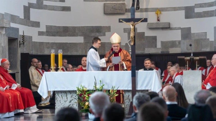 Nuncjusz Apostolski na KUL: modlitwa jest najważniejszym zadaniem chrześcijan i Kościoła w obliczu potrzeb ludzi i świata