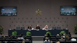 La conferenza stampa di presentazione della enciclica “Dilexit nos" in Sala Stampa vaticana