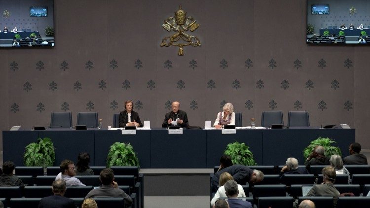 La conferenza stampa di presentazione in Vaticano di 'Dilexit nos' (Ci ha amati) lettera enciclica del Papa