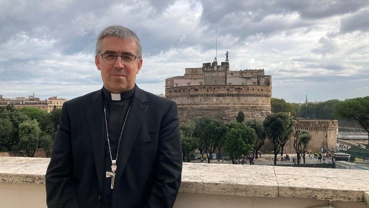 Mgr Alexandre Joly, évêque de Troyes. 