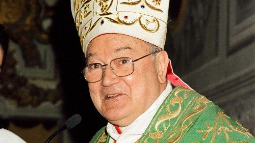 Il Papa ricorda il cardinale Martino: servitore del Vangelo e promotore del dialogo