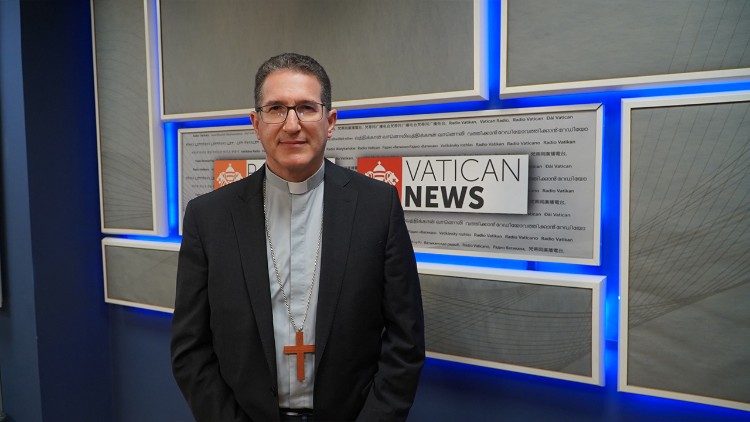 Monsignor Ali Herrera ospite degli studi di Radio Vaticana - Vatican News