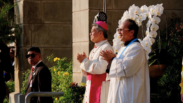 Fr. Hani Rudo Hartoko SJ (R) chief parish priest of Jakarta Cathedral church, and Bishop Antonius Subianto Bunjamin OSC (L), the KWI's President