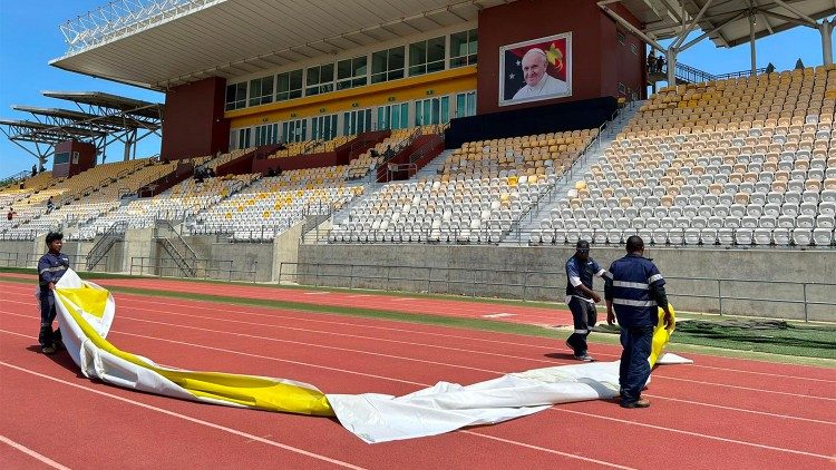 Pagrindinis popiežiaus ir Papua Naujosios Gvinėjos tikinčiųjų susitikimas vyks Sero Johno Guiso stadione (Port Morsbis)