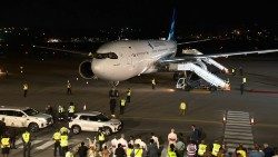 The Papal Plane lands in Port Moresby