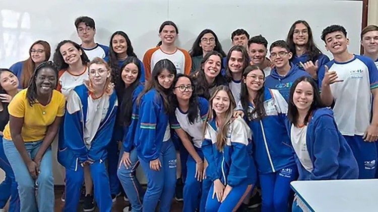 Alunos e alunas do 3º B - ESI-Colégio São José, SP