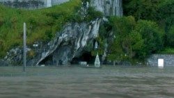 Hochwasser an der Erscheinungsgrotte