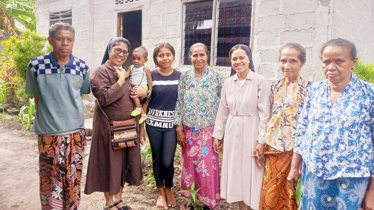 La hermana Zélia Soares de visita evangelizadora en las comunidades 