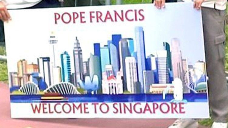 Il benvenuto a Singapore al Papa