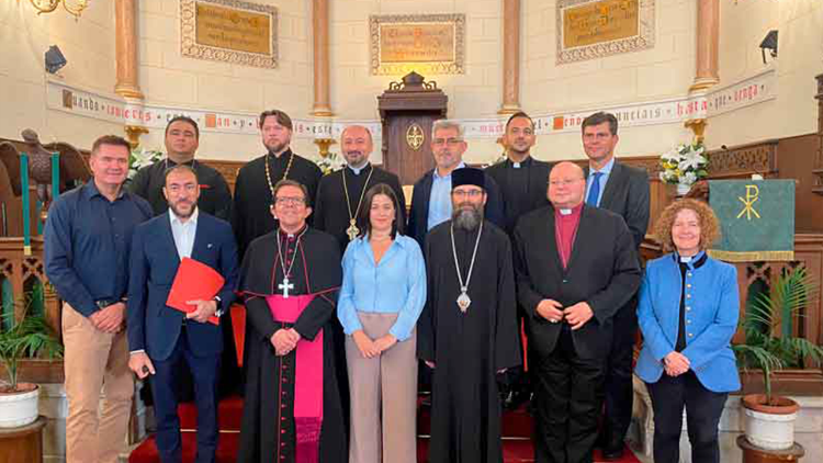 Participantes en el acto de constitución de la Mesa de Diálogo Interconfesional de España