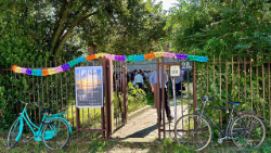 L'ingresso nella Tenda di Mamre il giorno dell'inaugurazione (foto Margherita Lazzati)