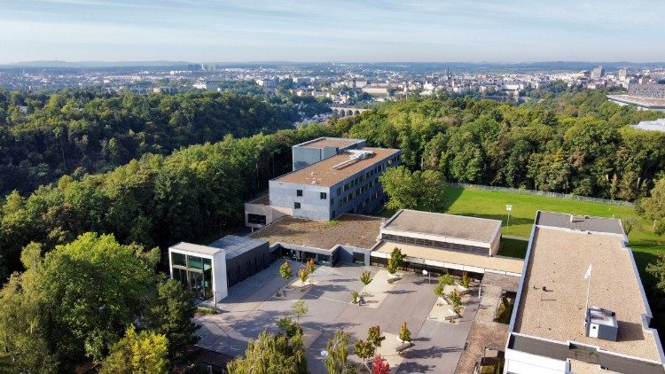 Blick auf die katholische Privatschule Sainte Sophie