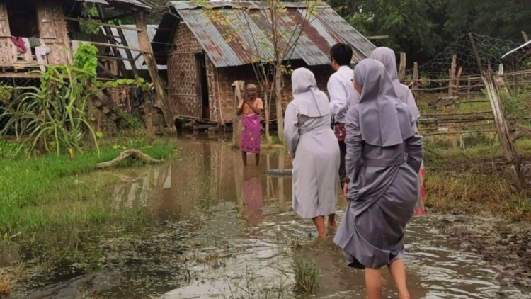 A team of Sisters of St. Joseph of the Apparition Myanmar traveled from Yamethin City, north of Yangon, to Ma Kyi Su village. Photo: Sisters of St. Joseph of the Apparition Myanmar