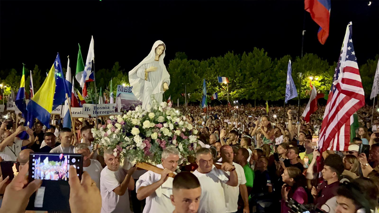 Pilger in Medjugorje