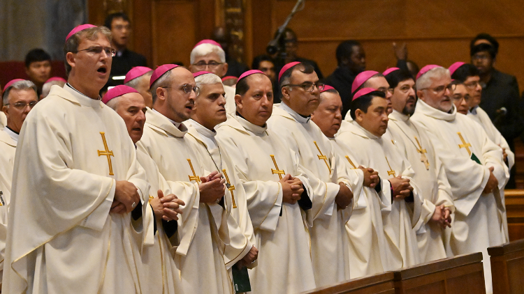 I nuovi vescovi partecipanti al corso di formazione in Vaticano