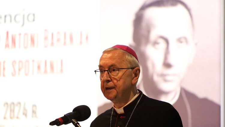 Abp Stanisław Gądecki podczas konferencji w Lesznie (Mirek Krajewski)