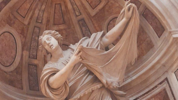 Statue der hl. Veronika im Petersdom