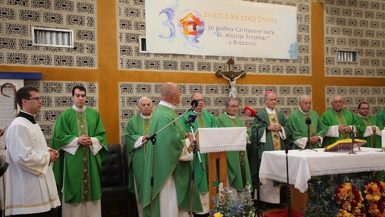 Misno slavlje u Caritasovoj kući "bl. Alojzije Stepinac" u Brezovici  (Foto: TUZGN)