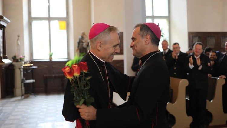 Archbishop Georg Gänswein, Apostolic Nuncio to Estonia, congratulates Bishop Jourdan on 26 September