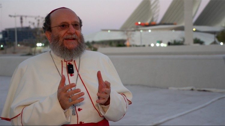 Monseñor Martinelli entrevistado por los medios de comunicación vaticanos