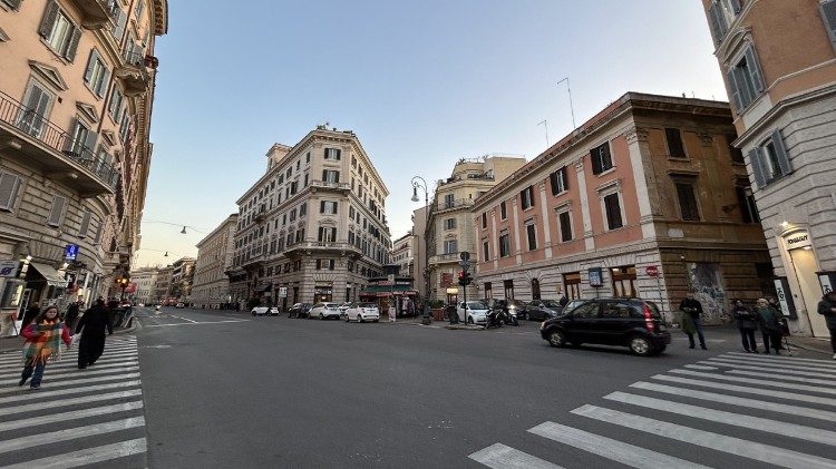 Corso Vittorio Emanuele II com a entrada para a Via dei Banchi vecchi