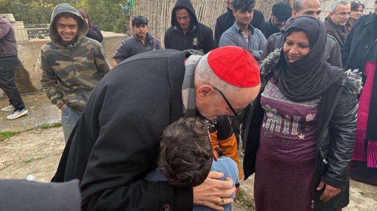 Cardinal Czerny meets with Syrian refugees in Kfardlakos, northern Lebanon